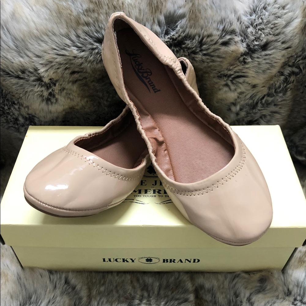 Ladies shoes